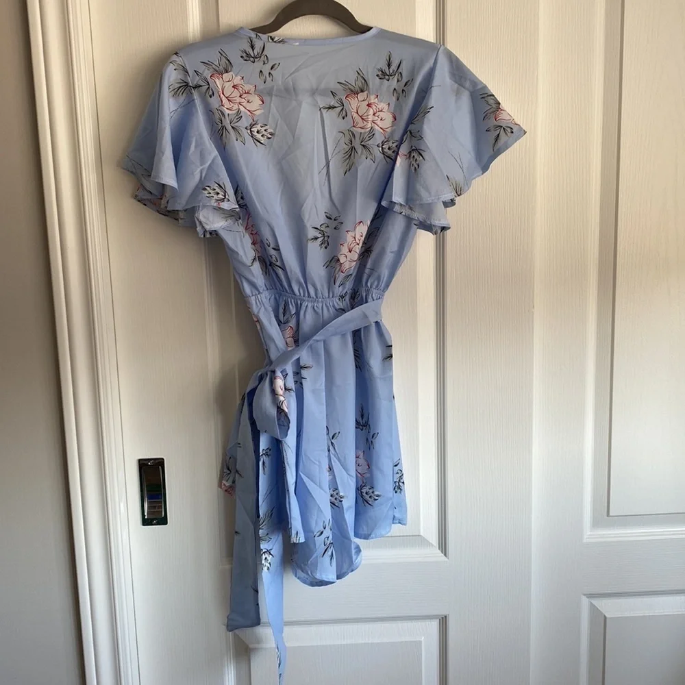 Blue Floral Faux Wrap Romper, NWOT - Picture 3 of 7